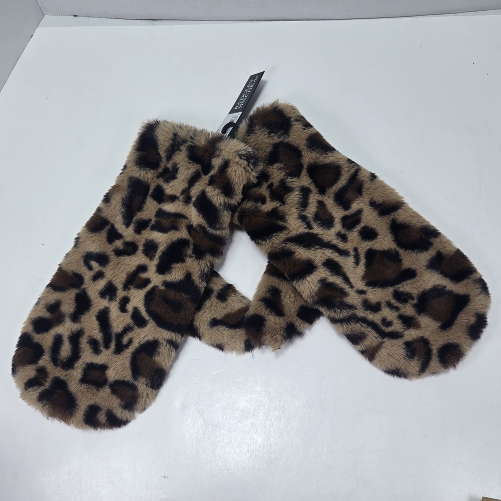 PrAna Bogda Cedar Beanie and Badgley Mischka Leopard Print Mittens L/XL Get Both - Picture 2 of 6